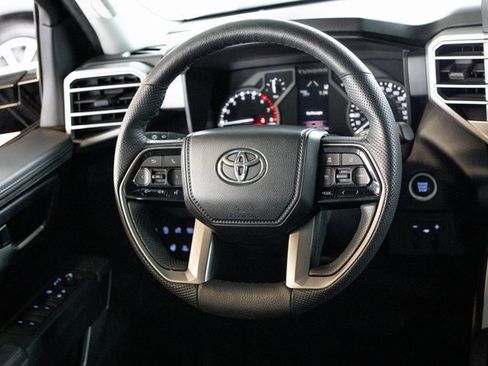Used 2022 Toyota Tundra SR5 image 11