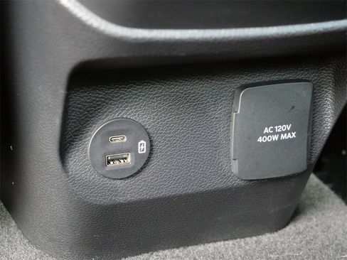 Certified 2025 Ford Ranger Lariat w/ Black Appearance Package image 14