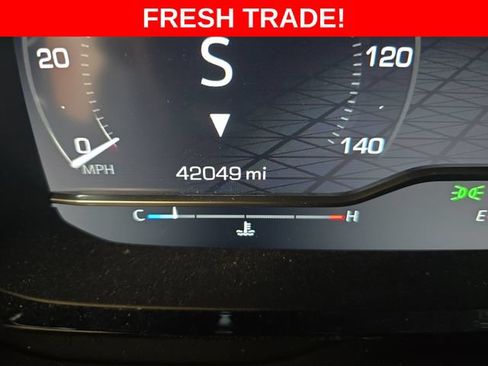 Used 2022 GMC Yukon Denali w/ Denali Premium Package AWD/4WD image 16