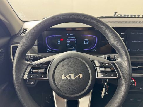 Used 2026 Kia Seltos LX FWD image 15