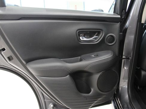 Used 2024 Honda HR-V EX-L image 90