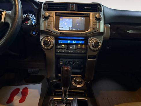 Used 2016 Toyota 4Runner Limited AWD/4WD image 18