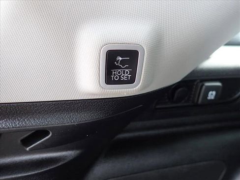 Used 2023 Jeep Grand Cherokee 4WD 4xe w/ Luxury Tech Group II image 9