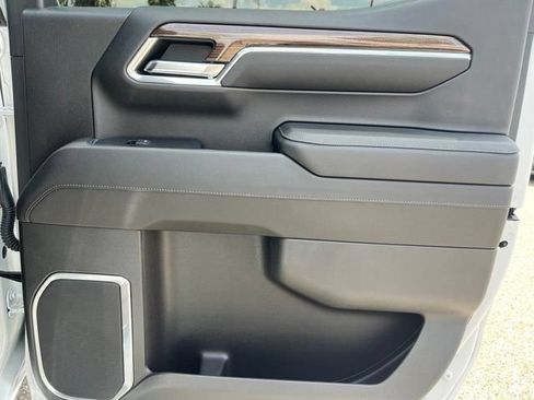 Used 2023 Chevrolet Silverado 1500 LT RWD image 23