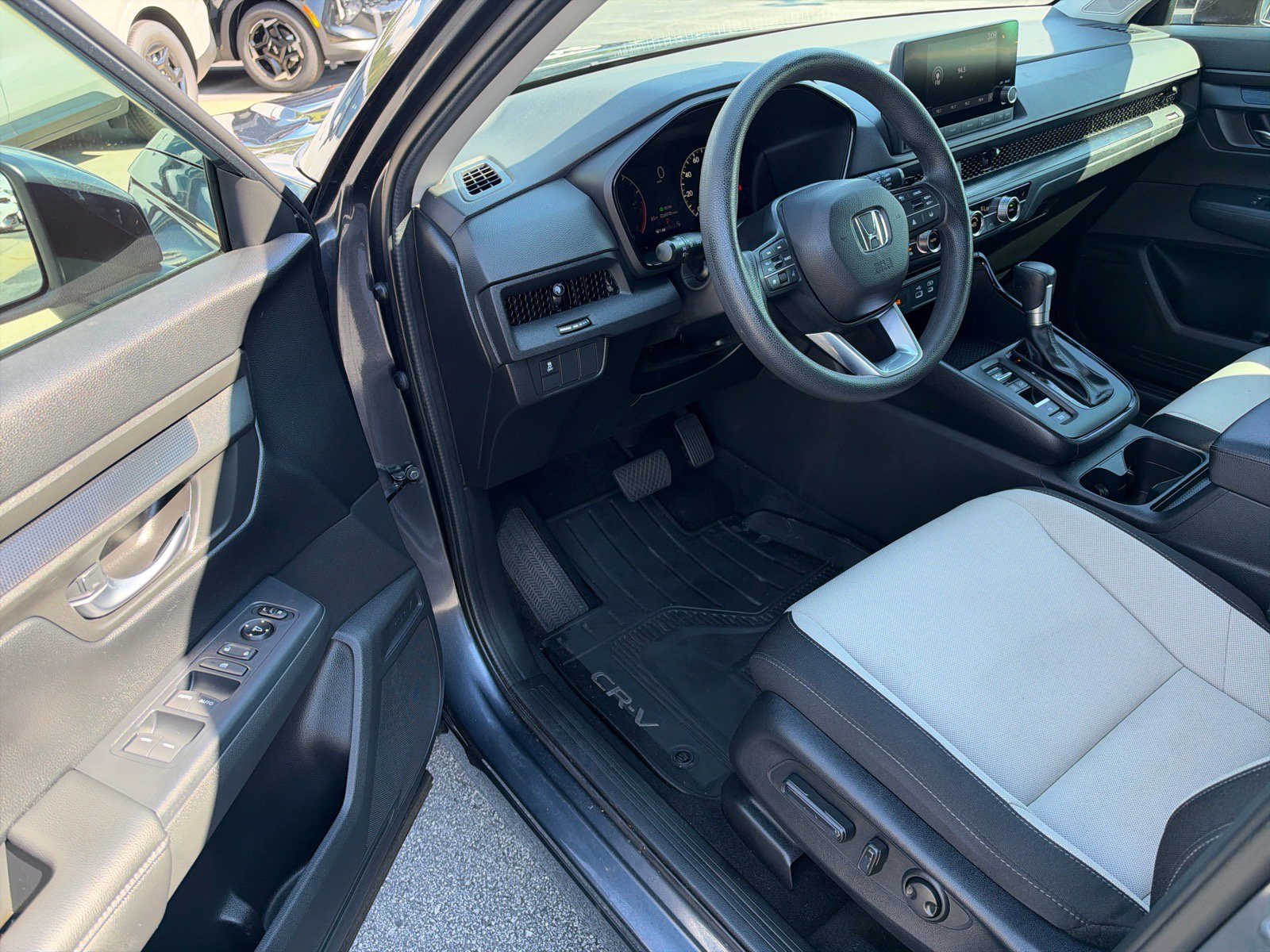 Used 2024 Honda CR-V EX image 8