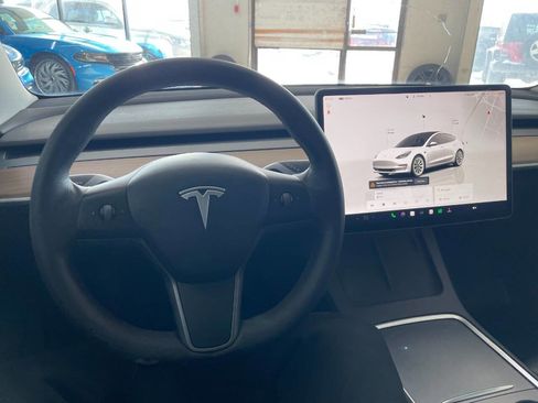 Used 2022 Tesla Model 3 image 32