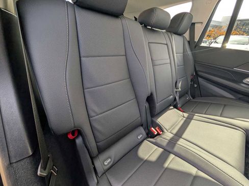 New 2026 Mercedes-Benz GLS 450 4MATIC image 23