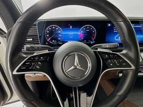 Used 2024 Mercedes-Benz GLE 350 4MATIC image 12