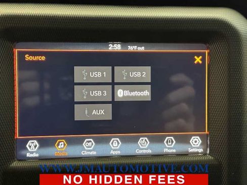 Used 2019 Jeep Wrangler Unlimited Sahara w/ Cold Weather Group AWD/4WD image 24