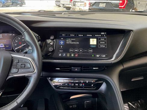 Used 2023 Buick Envision Essence image 6