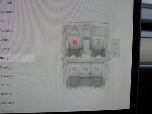 Used 2022 Tesla Model Y Performance image 31