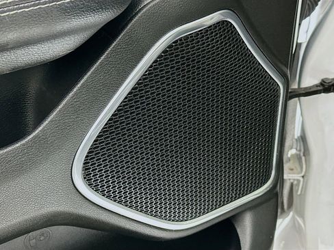 Certified 2022 RAM 1500 Laramie image 28