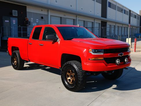 Used 2019 Chevrolet Silverado 1500 Custom w/ Custom Convenience Package image 20