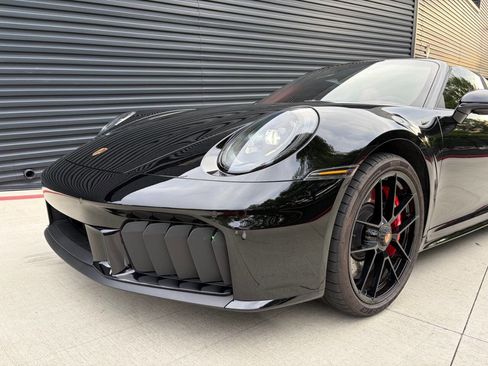 Used 2025 Porsche 911 Targa 4 GTS image 11
