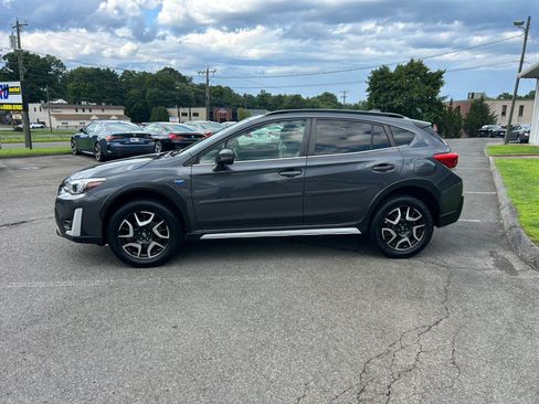 Used 2021 Subaru Crosstrek Hybrid w/ Moonroof Package w/Navigation AWD/4WD image 3