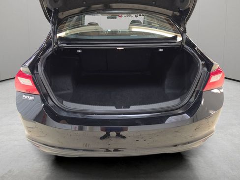 Used 2025 Chevrolet Malibu LT FWD image 10