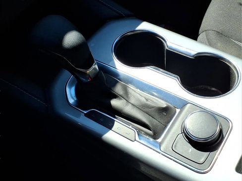 Used 2025 Chevrolet Blazer LT image 10