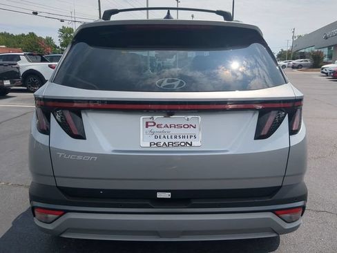 Certified 2026 Hyundai Tucson Limited FWD image 5