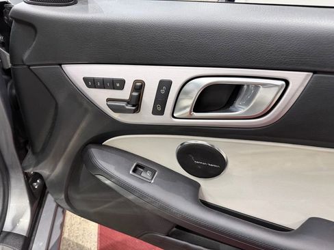 Used 2013 Mercedes-Benz SLK 250 image 30