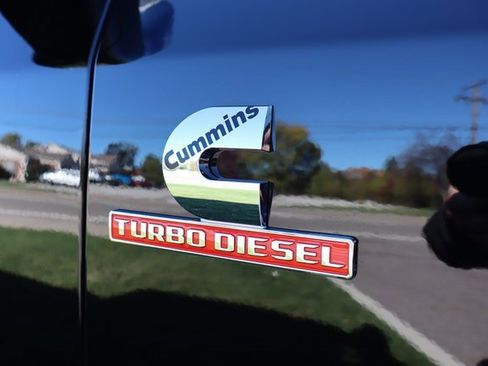 Used 2025 RAM 2500 Laramie image 3