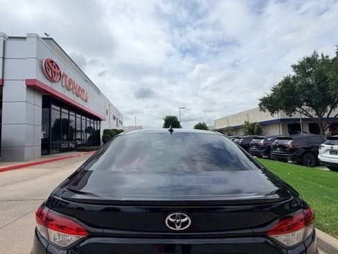 Used 2026 Toyota Corolla SE FWD image 6