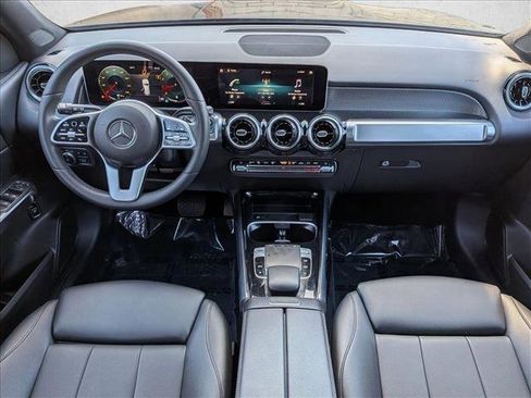 Used 2020 Mercedes-Benz GLB 250 4MATIC image 17