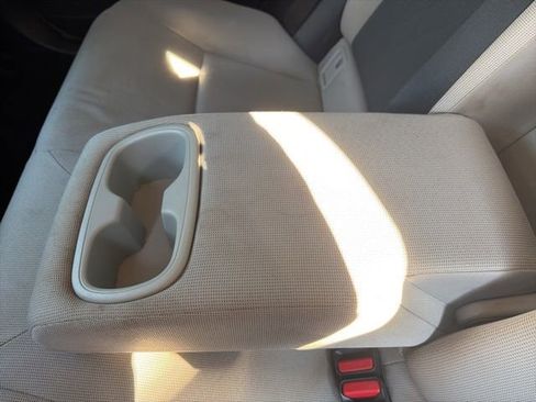 Used 2020 Toyota Corolla LE image 15