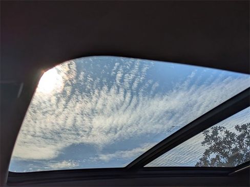 Used 2021 GMC Yukon XL SLT w/ SLT Luxury Plus Package image 21