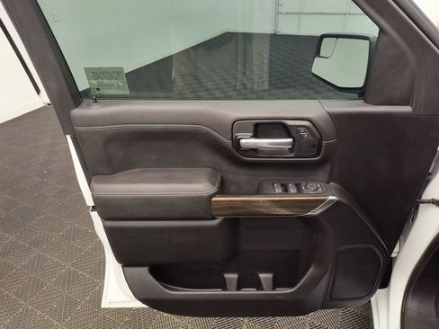 Used 2021 Chevrolet Silverado 1500 LT AWD/4WD image 12