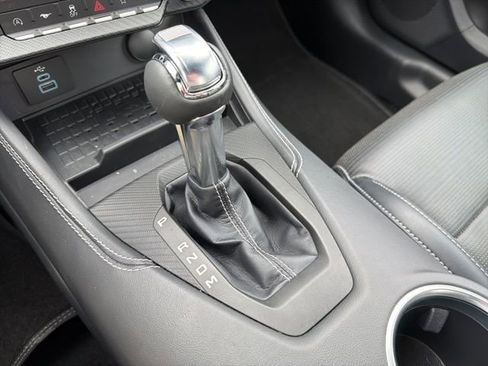 Used 2024 Ford Mustang GT Premium image 32