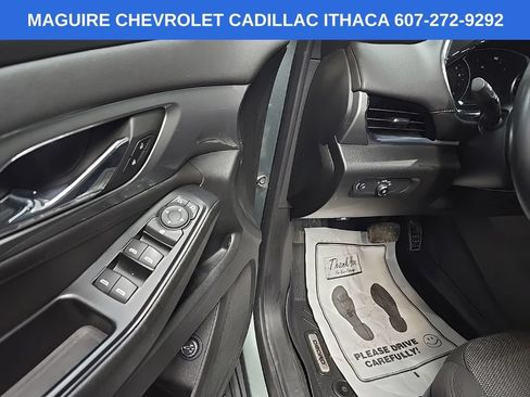 Used 2023 Chevrolet Traverse LT AWD/4WD image 27