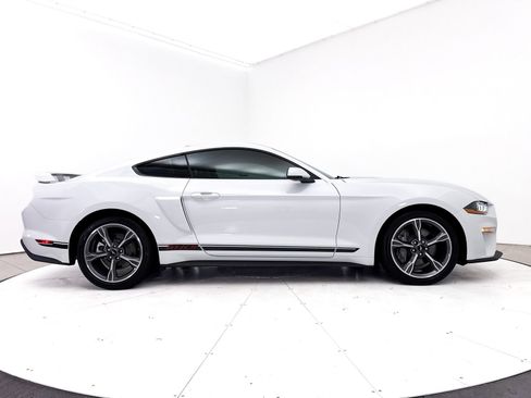 Used 2022 Ford Mustang GT Premium w/ Equipment Group 401A RWD image 40