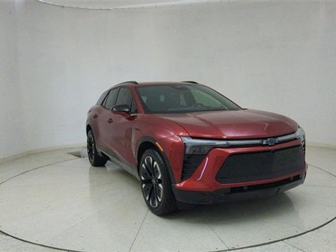 Used 2025 Chevrolet Blazer EV RS image 65