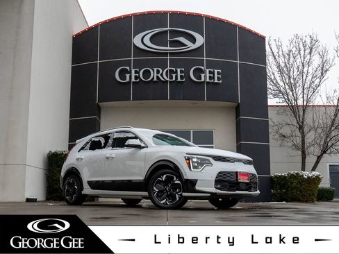 Used 2025 Kia Niro Wave w/ Wave Preserve Package image 1