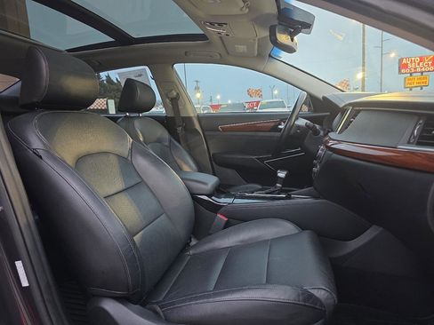 Used 2017 Kia Cadenza Premium w/ Luxury Package image 23