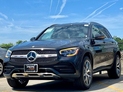 Certified 2022 Mercedes-Benz GLC 300 4MATIC image 4