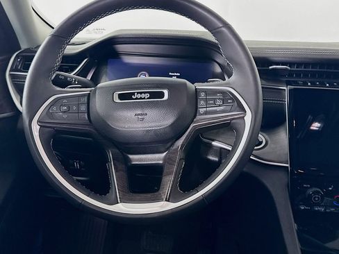 Certified 2023 Jeep Grand Cherokee Limited w/ Black Appearance Package AWD/4WD image 14