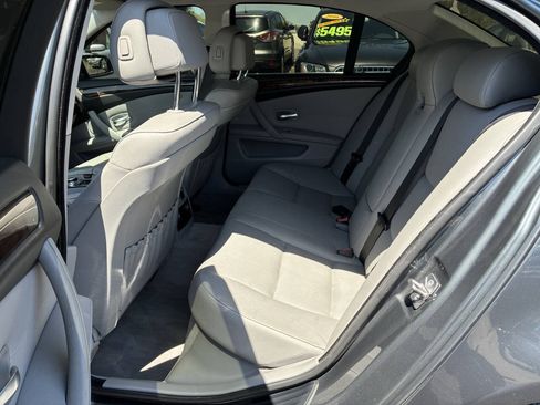 Used 2010 BMW 528i Sedan RWD image 4