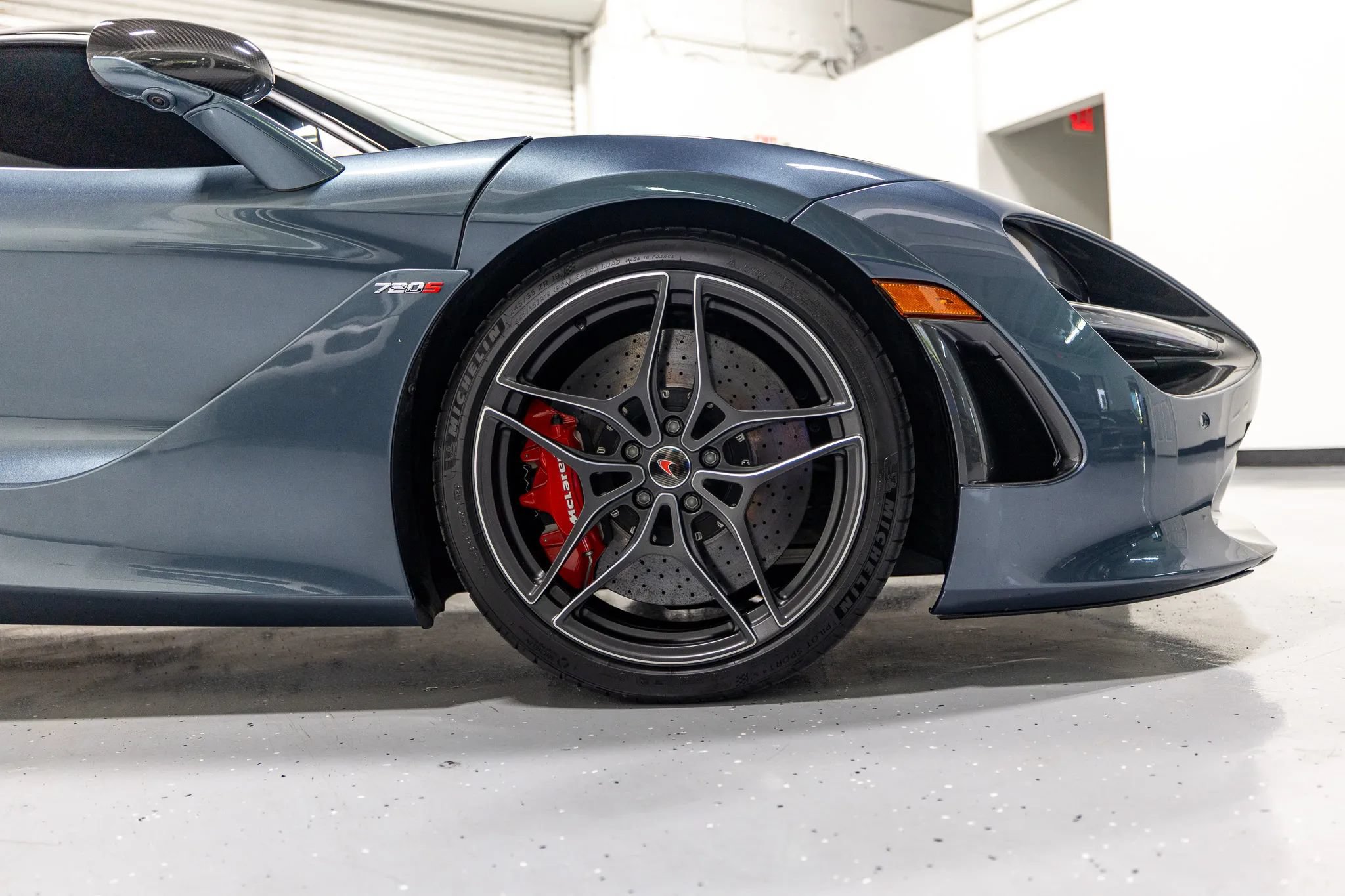 Used 2018 McLaren 720S Performance RWD image 33