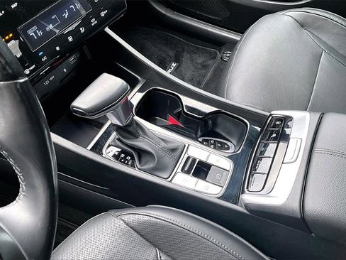 Used 2023 Hyundai Santa Cruz Limited image 19