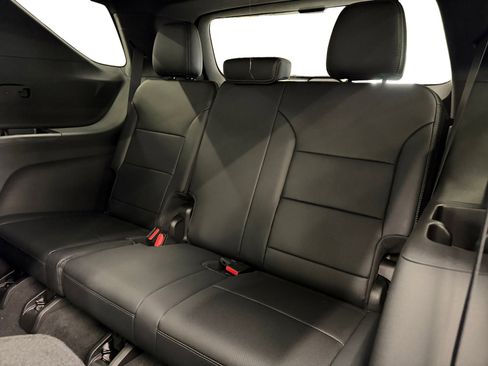 New 2026 Chevrolet Traverse High Country AWD/4WD image 10