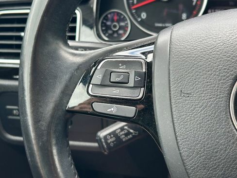Used 2013 Volkswagen Touareg Sport AWD/4WD image 35