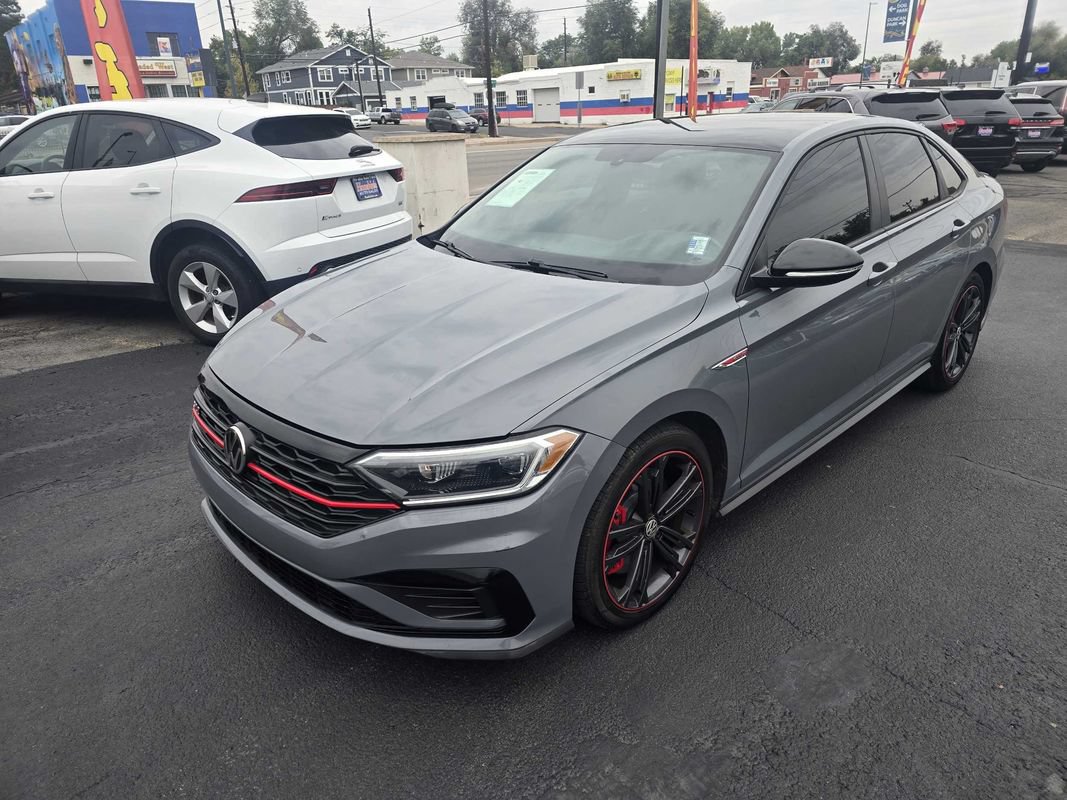 Used 2019 Volkswagen Jetta GLI FWD image 2