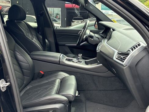 Used 2023 BMW X5 xDrive40i w/ M Sport Package AWD/4WD image 10