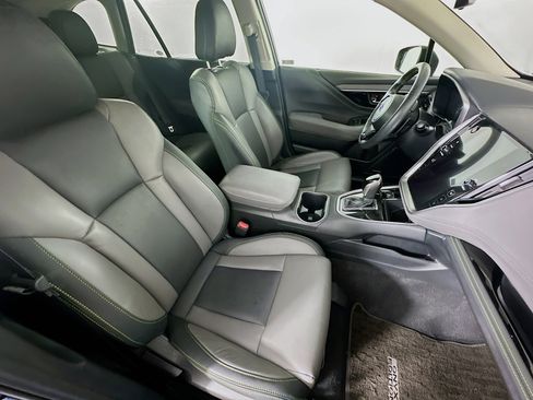 Used 2025 Subaru Outback Onyx Edition AWD/4WD image 31