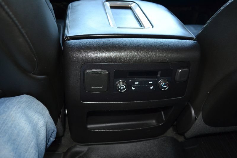 Used 2015 GMC Yukon Denali AWD/4WD image 31
