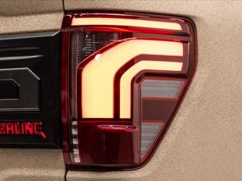 Used 2025 Ford F150 Lariat w/ FX4 Off-Road Package AWD/4WD image 21