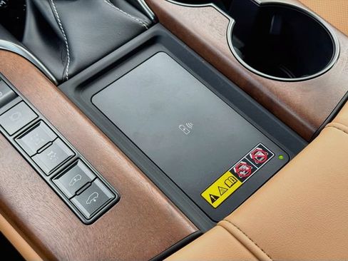 New 2026 Lexus LX 600 4WD w/ Luxury Package image 33
