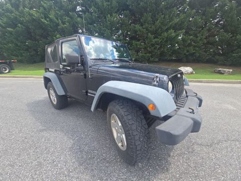 Used 2011 Jeep Wrangler Sport AWD/4WD image 3
