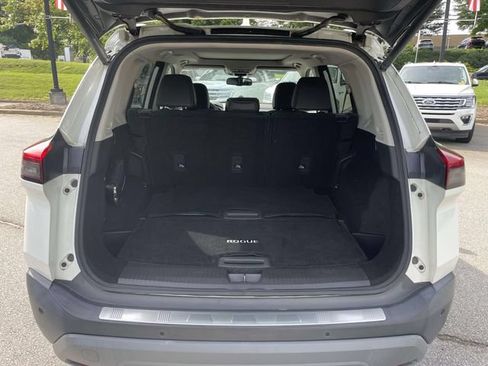 Used 2021 Nissan Rogue SL AWD/4WD image 12